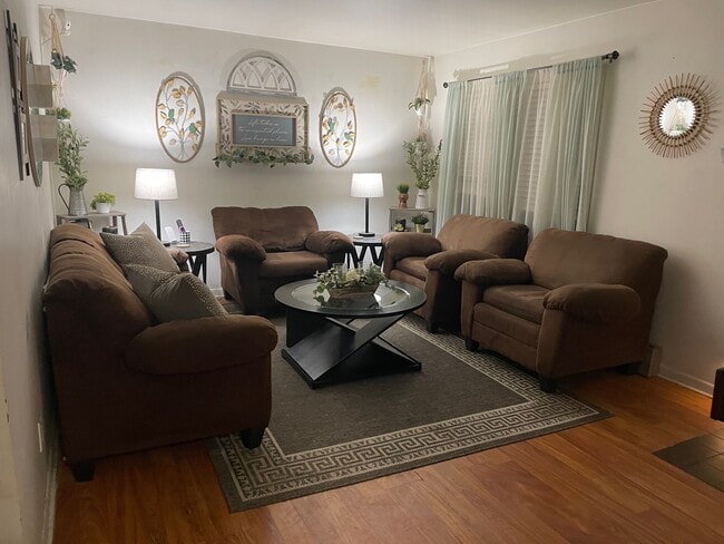 property at 1101 Lanore Dr