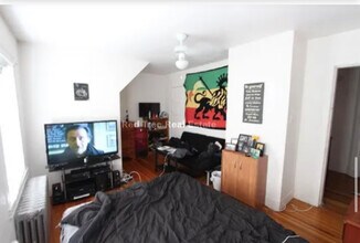140 Brooks St, Unit 2 in Boston, MA - Building Photo - Building Photo