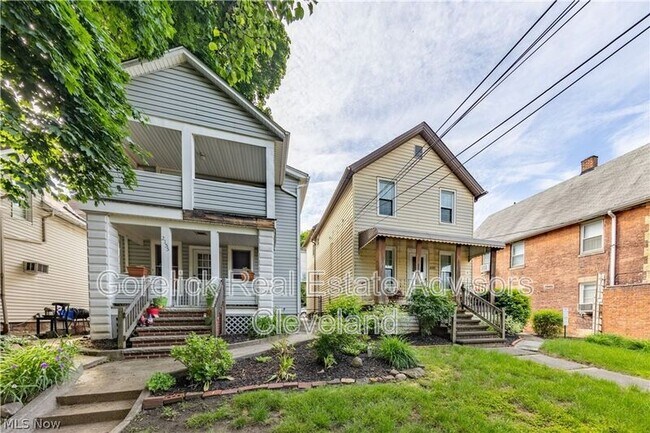 2155 Murray Hill Rd in Cleveland, OH - Building Photo - Building Photo