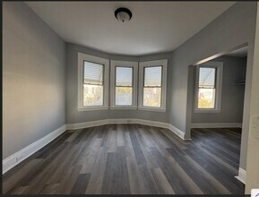 110 Randolph Ave in Jersey City, NJ - Building Photo - Building Photo