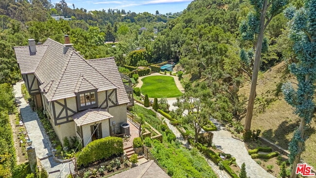 property at 1957 Mandeville Canyon Rd