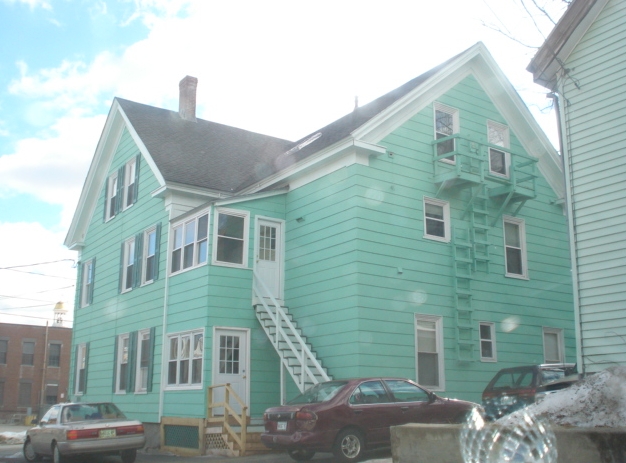 4 Kossuth St in Biddeford, ME - Foto de edificio - Building Photo