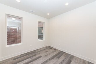1220 N Bosworth Ave-Unit -303 in Chicago, IL - Building Photo - Building Photo