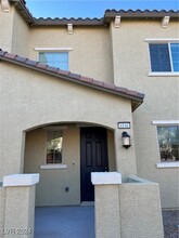 6546 Silver Estates St in North Las Vegas, NV - Foto de edificio - Building Photo