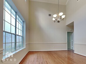 1127 Enclave Square E in Houston, TX - Building Photo - Building Photo