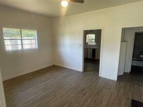 310 N 20th St in Clinton, OK - Building Photo - Building Photo