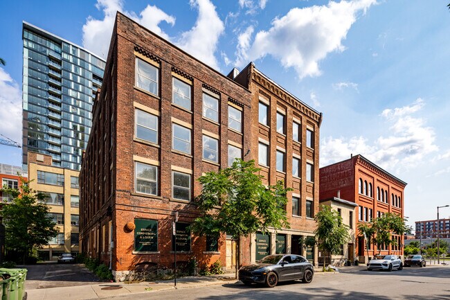 754-762 Saint-Paul Rue O