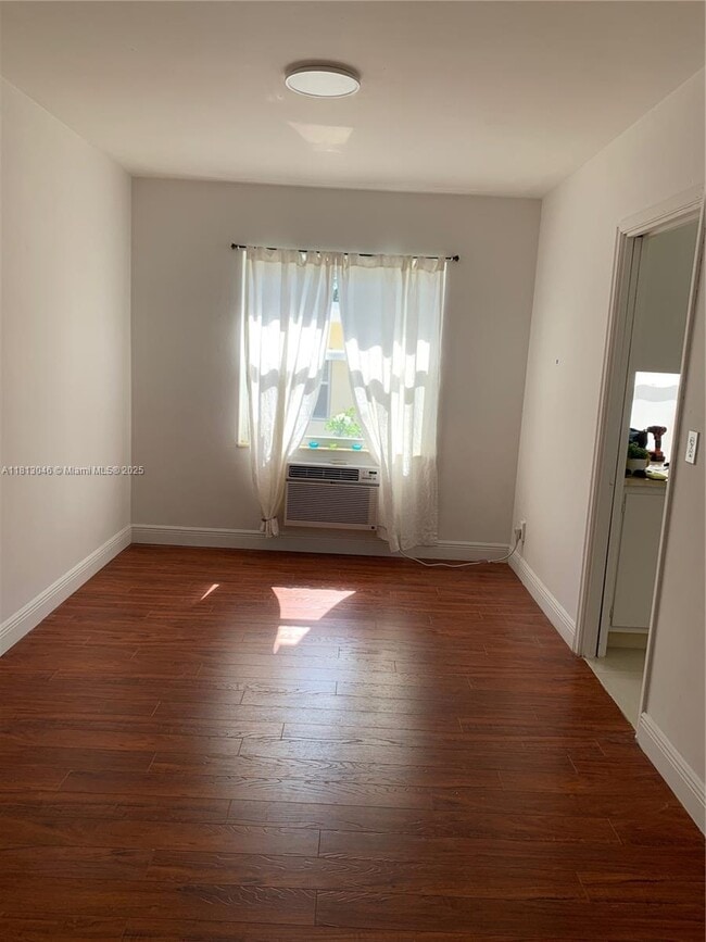 723 NE 91st St, Unit 3C in Miami Shores, FL - Building Photo - Building Photo