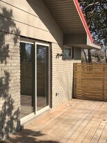 895 S Lake Rd in Springdale, AR - Building Photo