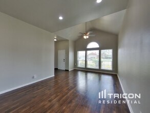 912 Nancy Dr in Royse City, TX - Foto de edificio - Building Photo