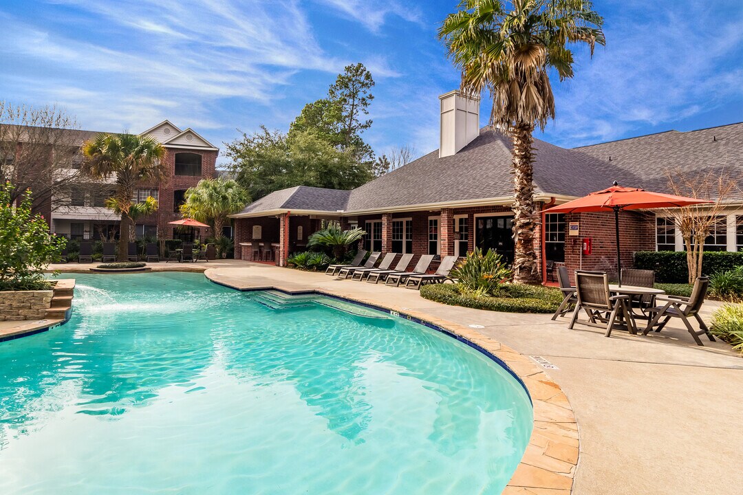 The Verandah at LakePointe in Humble, TX - Building Photo