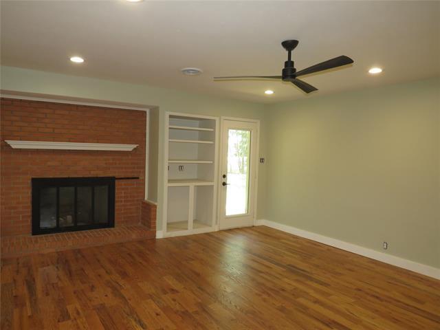 3316 Darby Ln in Denton, TX - Building Photo