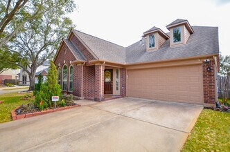 2811 Willow Fork Dr in Katy, TX - Building Photo - Building Photo