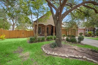 10218 Garden Crossing Ln in Sienna, TX - Foto de edificio - Building Photo