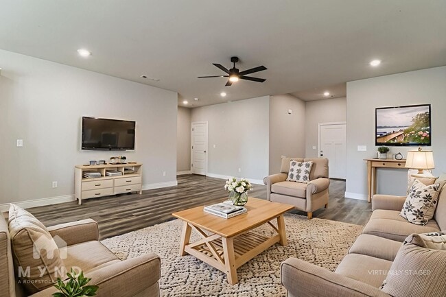 1051 Pebble Pass in Centerton, AR - Building Photo - Building Photo