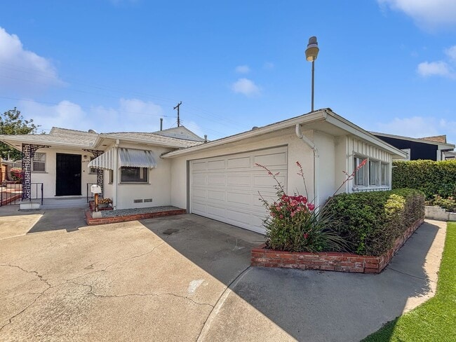 5610 Barclay Ave in San Diego, CA - Building Photo - Building Photo