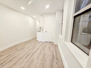 41 Joy St, Unit 8a in Boston, MA - Foto de edificio - Building Photo