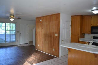 4797 Leah Ct in Tallahassee, FL - Foto de edificio - Building Photo