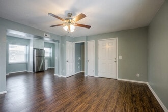 4115 Warwick Blvd in Kansas City, MO - Building Photo - Building Photo