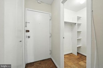 1260 21st St NW in Washington, DC - Building Photo - Building Photo