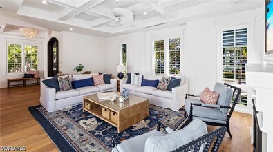844 8th St S in Naples, FL - Building Photo - Building Photo