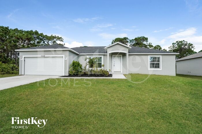 12246 Gulfstream Blvd in Port Charlotte, FL - Building Photo