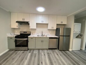 1249 Center Ave in Oceanside, CA - Building Photo - Building Photo