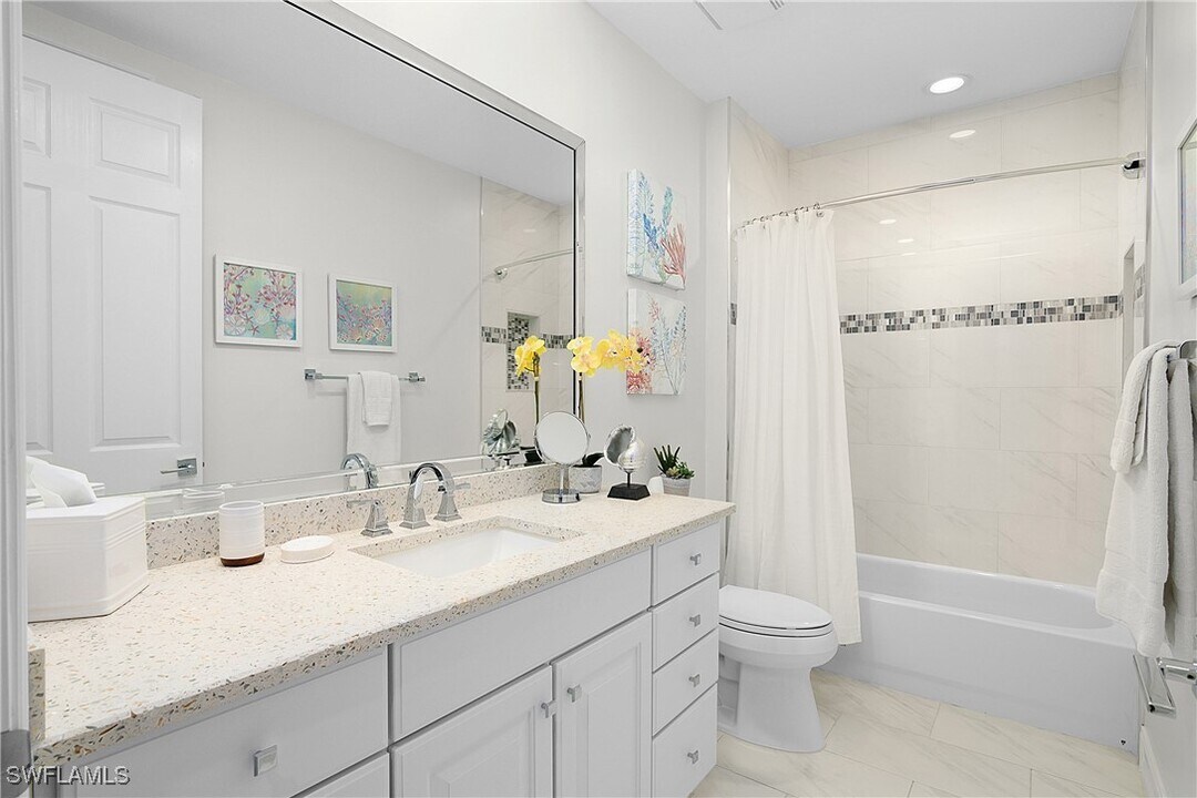 3099 Lancaster Dr in Naples, FL - Foto de edificio