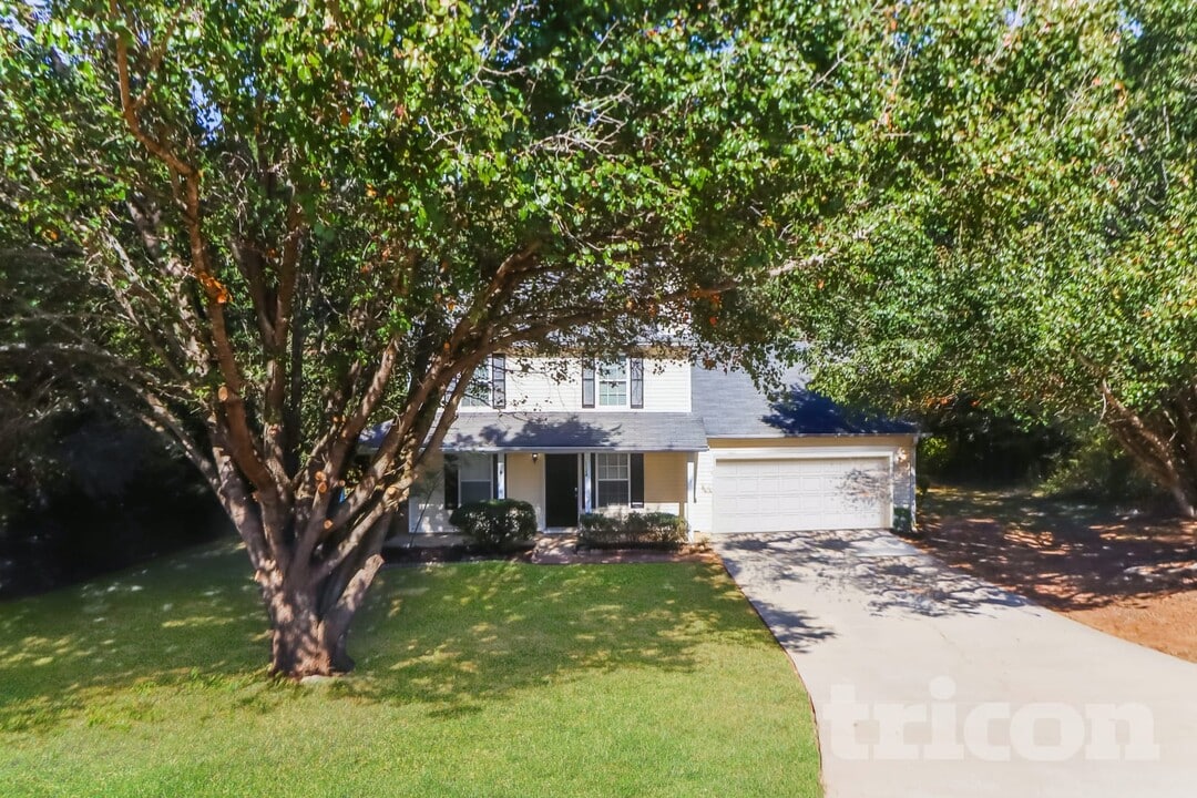 1124 Patriot Cir in Mcdonough, GA - Foto de edificio