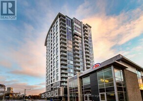 1035 Bank St in Ottawa, ON - Building Photo