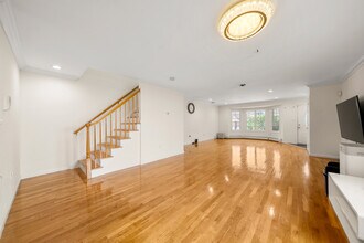 227A E Columbia Ave in Palisades Park, NJ - Building Photo - Building Photo