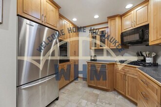 1160 Alfred St in Brookfield, WI - Foto de edificio - Building Photo