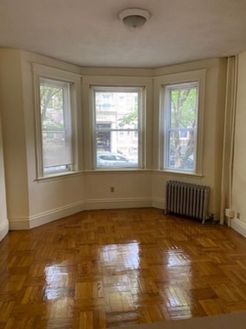 16 Queensberry St, Unit B in Boston, MA - Building Photo