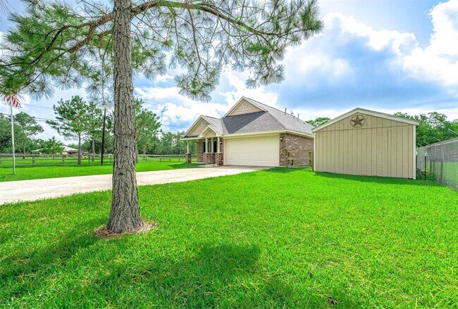 7823 Pleasant Ave in Alvin, TX - Building Photo - Building Photo
