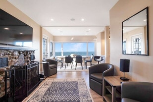 54 Cliff Rd in Wading River, NY - Building Photo