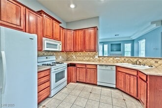 220 Lorryn Ln in Boulder City, NV - Building Photo - Building Photo