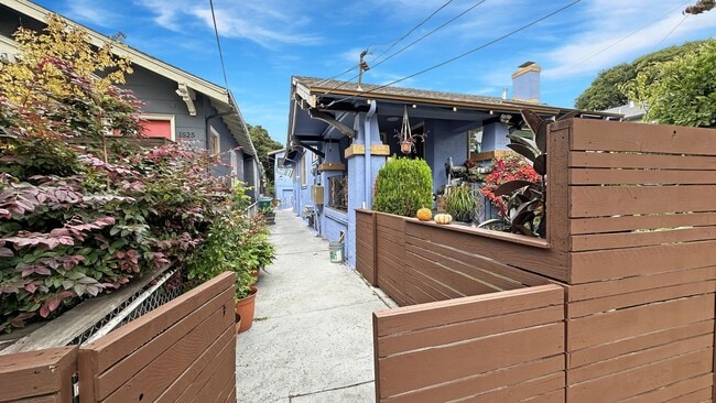 property at 1527 Julia St