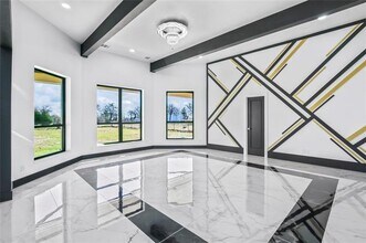 5090 US-377 in Aubrey, TX - Building Photo - Building Photo