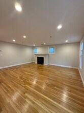 135 Calumet St, Unit 2 in Boston, MA - Building Photo - Building Photo