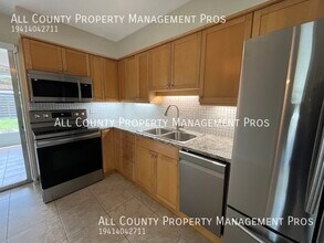 3230 Betty Dr in Sarasota, FL - Building Photo - Building Photo