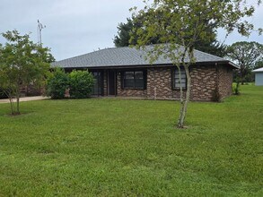 7208 Spring Hill Rd in Sebring, FL - Building Photo - Building Photo