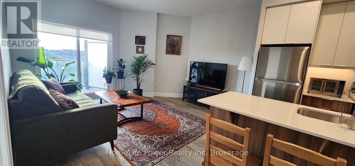 90 Starwood Dr in Guelph, ON - Building Photo