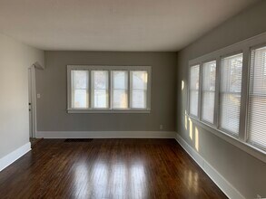 517 Brenner St NE in Grand Rapids, MI - Foto de edificio - Building Photo