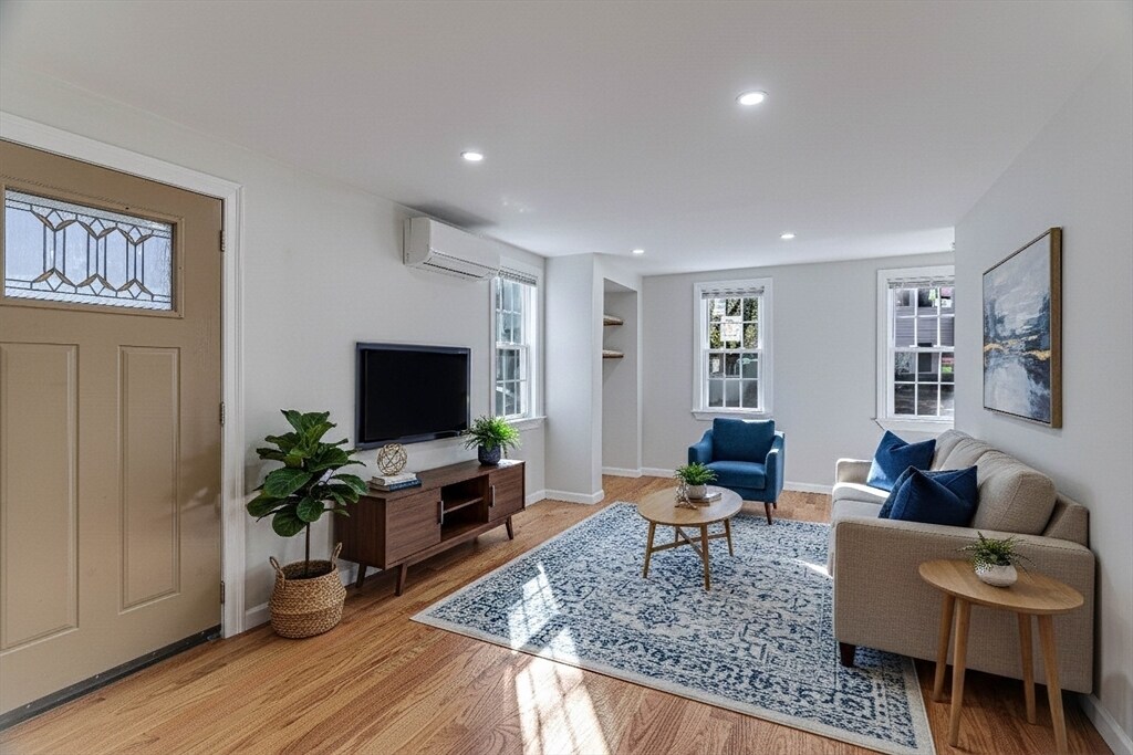 32 Northey St in Salem, MA - Building Photo