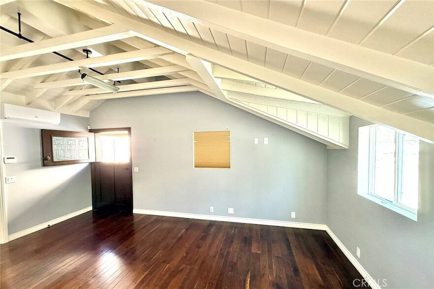 216 1/2 Marine Ave, Unit 02-01 in Newport Beach, CA - Building Photo