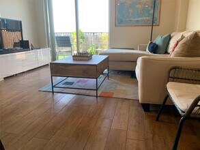 3410 Coral Wy in Miami, FL - Foto de edificio - Building Photo