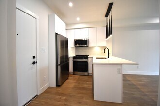 185-175A 175a St in Surrey, BC - Building Photo - Building Photo