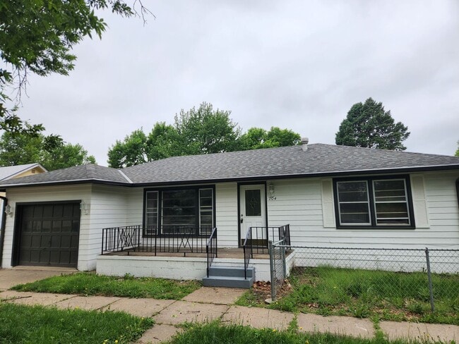 property at 704 S 9th St