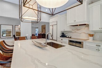 28567 Clinton Ln in Bonita Springs, FL - Foto de edificio - Building Photo