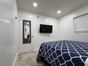 2648 NE 15th Terrace in Pompano Beach, FL - Building Photo - Building Photo